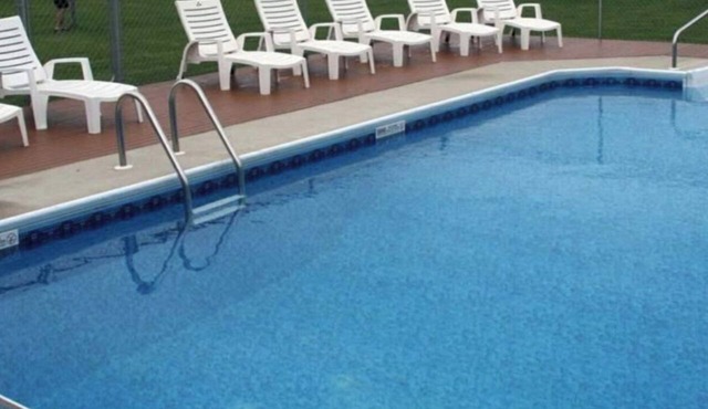 Spacious 3 bdrm, 2 full bathroom suite in beautiful New Glasgow