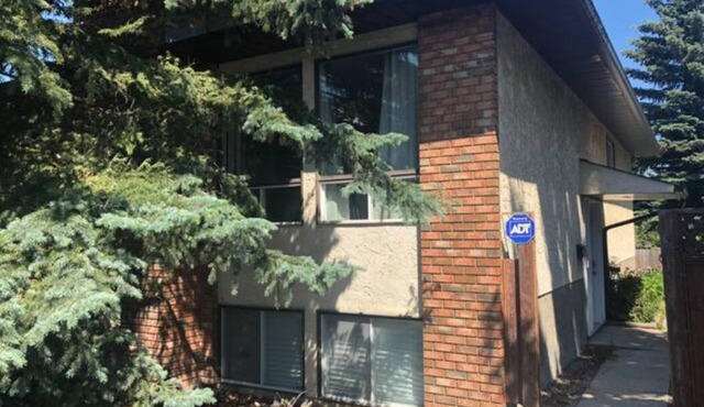 Spacious 5 Bedroom 3 Bath Home w Wi-fi + Netflix
