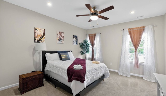 Spacious Cary Haven - Mins to Downtown, RDU, WakeMed, Fenton, UNC Health