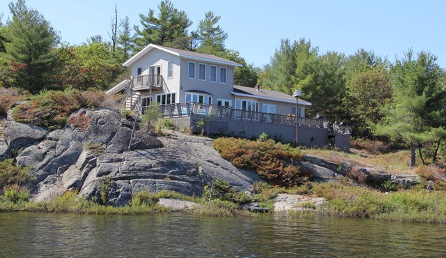 Spacious Cottage with a View
