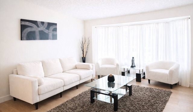 Spacious Entire Home | 4 Levels | Modern