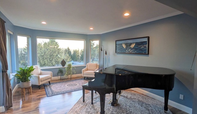 Spacious home with view. Quick Highway access. Ample Parking. 3 month rentals.