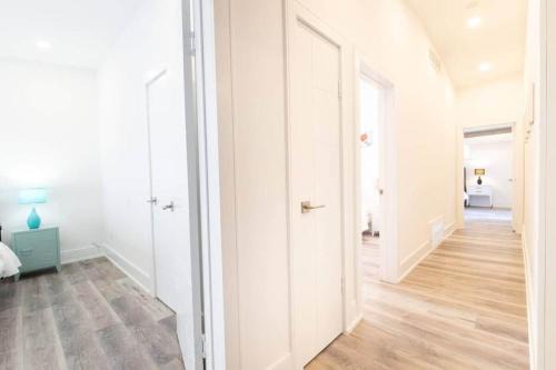 Spacious Open Concept Home Near Rogers Stadium