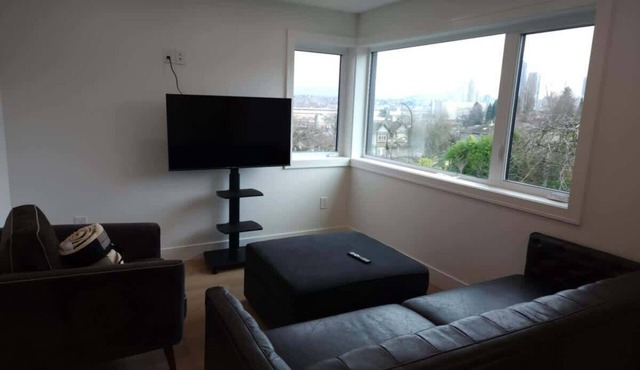 Spacious Sophistication: 2-Bedroom Townhouse