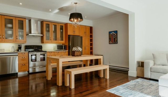 Spacious Townhouse | 3 BR, Steps to Water St.