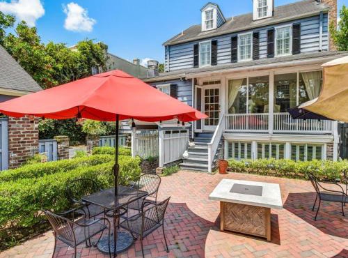 Spanish Moss Inn
