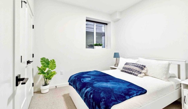 Sparsh Villas - Luxurious & Stylish 2BR P/Suite