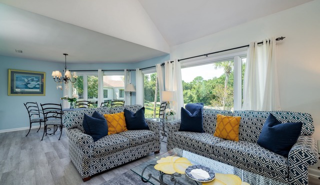 Spinnaker! Easy Walk to Pelican Beach, Pools, Golf! Amenity access included! NO pets