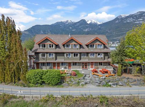 Squamish Adventure Inn
