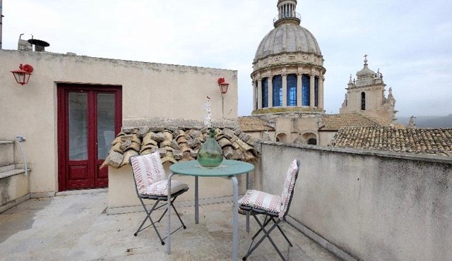 Stay in Ibla