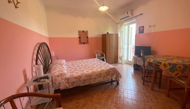 Studio apartment in a holiday home in Sicily, between sea and countryside, Gioiosa Marea