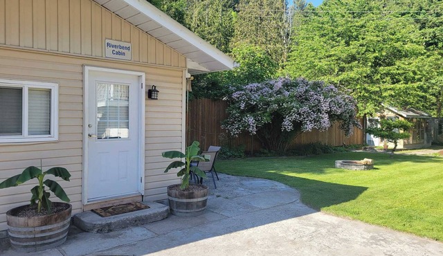 Studio cabin for 1-4 by Chilliwack River