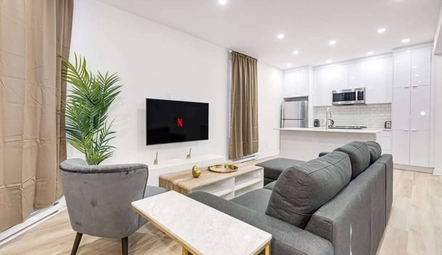 Stunning 3BR w/Sofa Bed near Little Italy - A