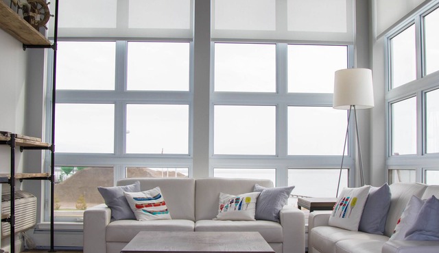 Stunning Condo located at Seaport Marina