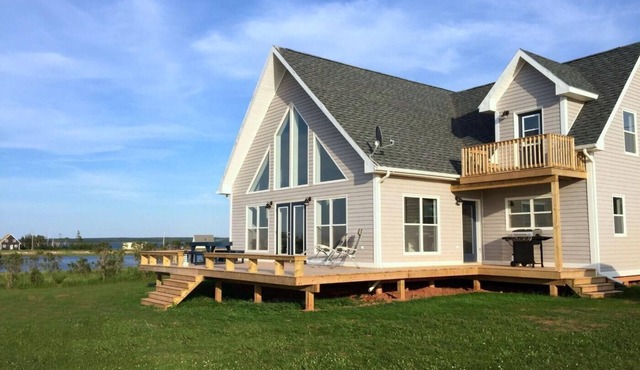 Stunning oceanfront cottage