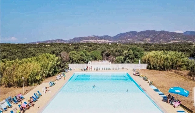 Stunning private villa for 4 people with WIFI, A/C, pool, TV, terrace and pets allowed