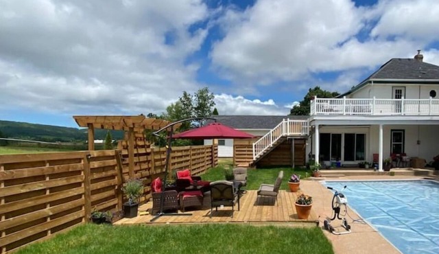 Stunning Ranmoor Lodge attached to Ranmoor House in Sheffield Mills/Canning