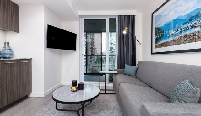 Stylish Downtown Studio Apartment in Vancouver's Beach District