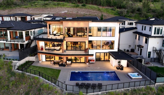 Stylish Serene Lakeview Retreat with Pool, Hot Tub, Gym, Theater - 1 Suite
