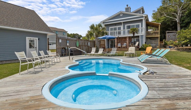 Surf Daze: Waterfront Pool House + Tiny Home