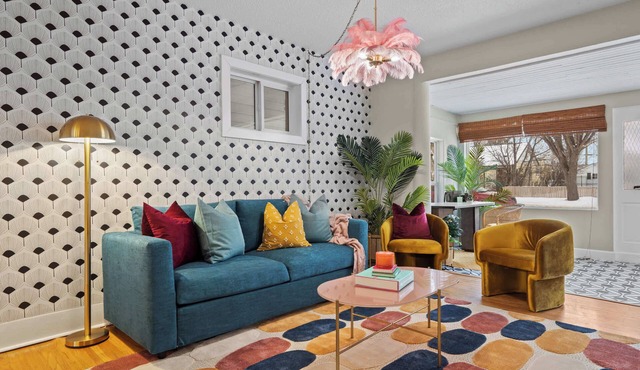 That 70's Show | 2 Bed Retro Getaway | BBQ & More!