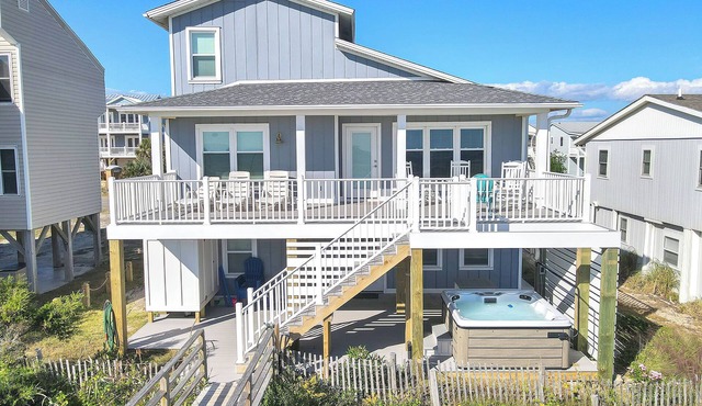 The Beachcomber: Spacious, Family-friendly, Dog-friendly, Oceanfront Home with G