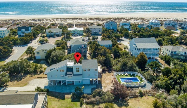 The Bedloe: Cozy Beach Cottage