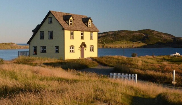 The BEST in the BIGHT.LOCATION & LUXURY! in Trinity (Trinity Bay)