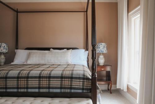 The Cooper's Inn