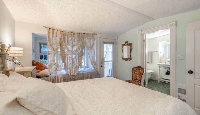 The Garden Cottage Room