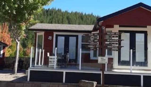 The Gateway" @ Blind Bay Resort