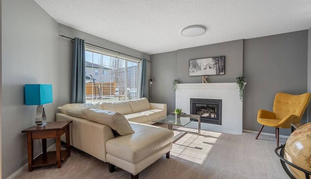 The Highland | Fenced Yard | Gym | Office | Pets