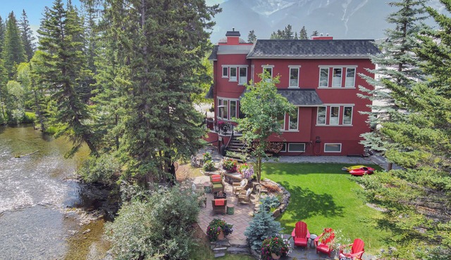 The perfect place for family and friends to gather for a Rocky Mountain getaway!