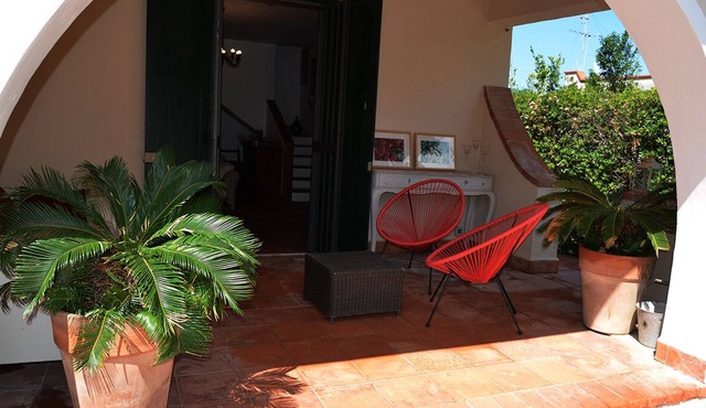 The right place for families, children and pets. countryside and sea.