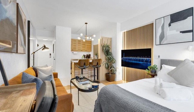The Sherbrooke Suite 99