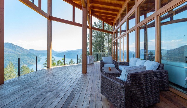 The Summit Room suite – Breathtaking Fjord View at the Summit House.