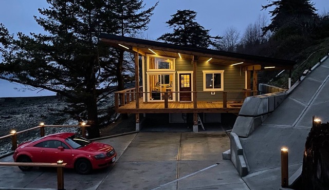 This oceanfront cabin is a perfect place to relax and recharge in Powell River