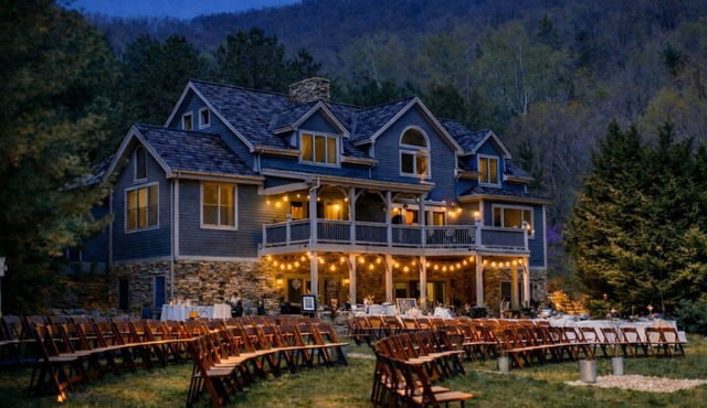 Three Timbers | 3 Luxury Timber Homes + Exclusive Pool Access Near Asheville