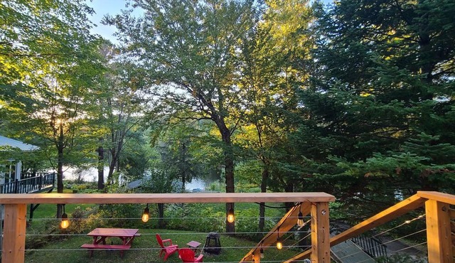 Tiny house with large terrace and lake view in Orford