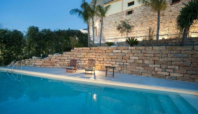 Titi - Holiday House Rental in Buseto Palizzolo, Sicily