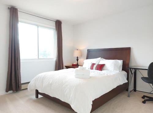 Tranquil Retreat Spacious 2-Bedroom Suite on the 2nd Floor