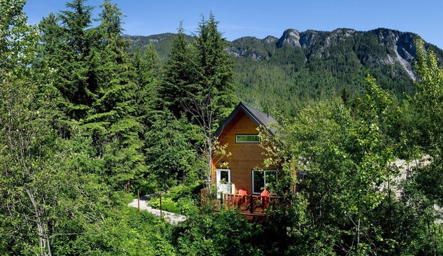 Tundra Lodge - Alpha Mountain Lodging + Sauna