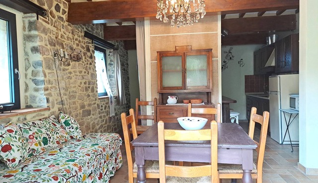 Typical rustico with garden, beautiful view, WiFi, air cond, washer, 12 km sea