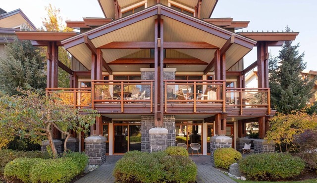 Unique | Pets | Private hot tub | BBQ | Garage