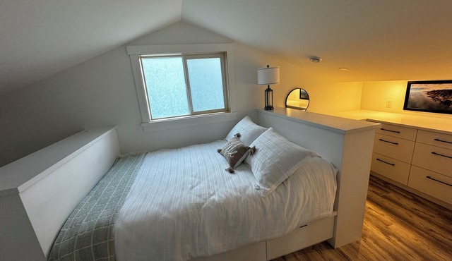 Unwind in the chic Highlands retreat surrounded by nature and amazing hiking