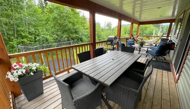 Upper Cottage Retreat on Churchill, Terrace