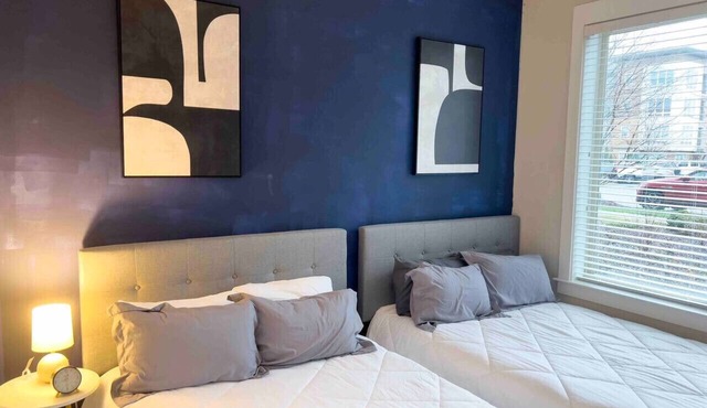 Upscale & Airy 2 Bed Suite—In Waverly!