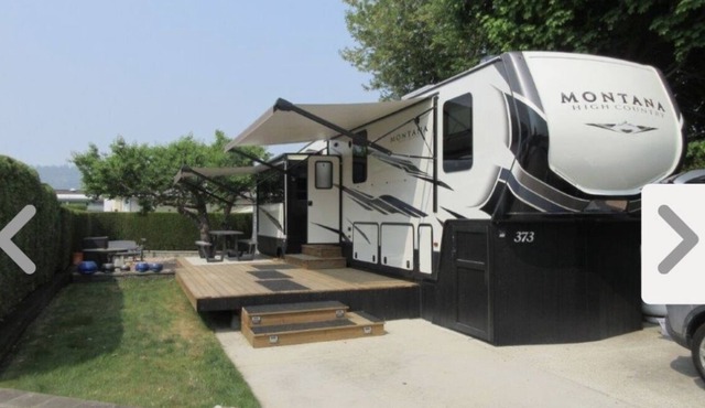 Vacation for the whole family in one spot and minutes to town and wine tours.