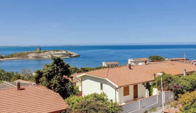 Vacation Home "Villa Mandarino" near the Beach with Sea View, Private Terrace & Shared Garden