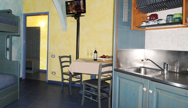Vacation Home "Oasi Azzurra - Trilocale Plus 2" with Sea View, Shared Pool & Shared Terraces